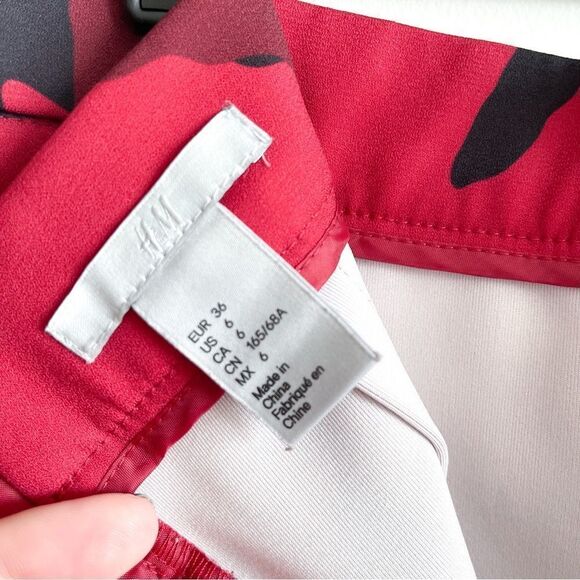 H&M Kilt Skirt Wrap Around Red Black Camo Side Buckle Women's 6 - Picture 7 of 10